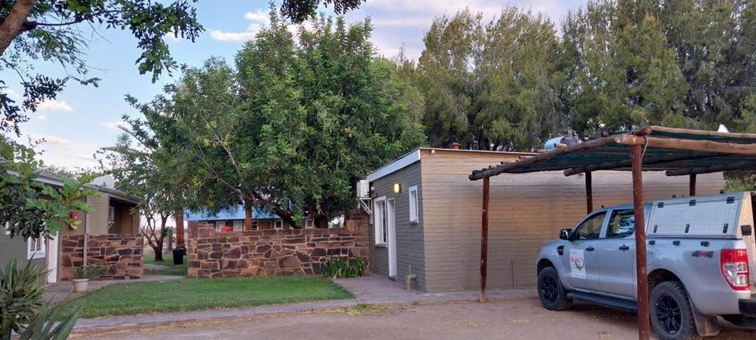 Koha Guesthouse Mariental Exterior foto